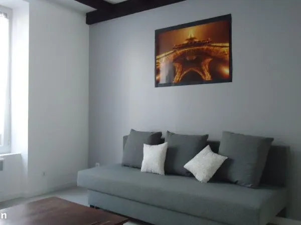 970 - 2P 40m2 rénové meublé aux portes de Paris