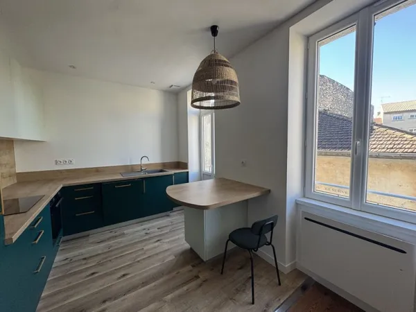 APPARTEMENT T2 MEUBLÉ CENTRE VILLE
