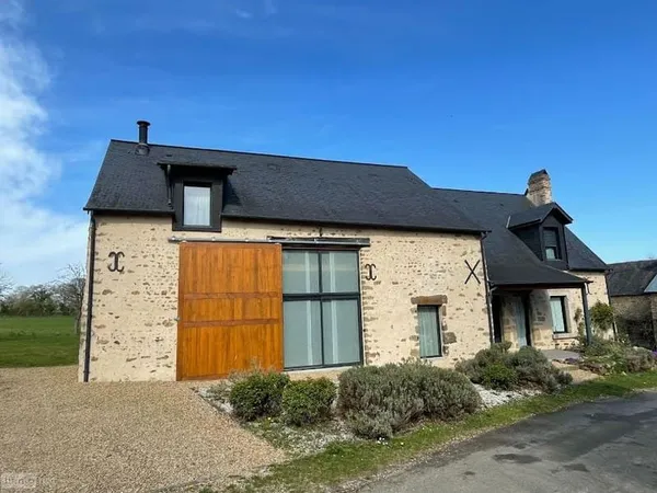 Maison 6 pièces 213 m²