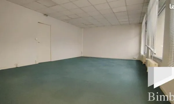 Bureau 132 m²