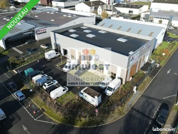 LOCAL D'ACTIVITE 738 m² SAINT GREGOIRE