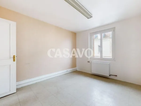 Vente Maison 10 pièces de 260m² - 27000 Évreux