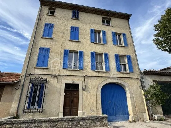 EN EXCLUSIVITÉ A BESSE SUR ISSOLE (83890), IMMEUBLE DE RAPPORT ENTIÈREMENT RÉNOVÉ