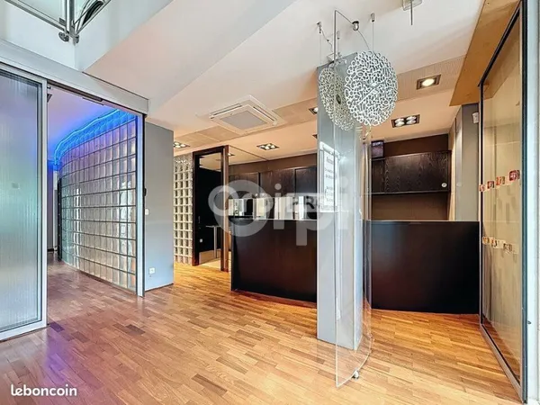 Bureau 287 m²