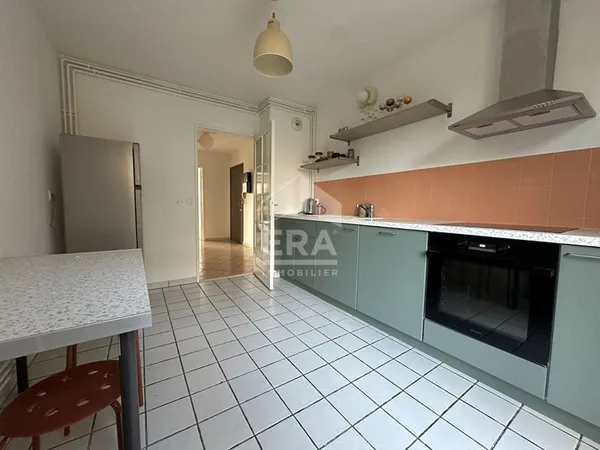 Appartement 2 pièces -Meublée - DEVANT LES PONTS - 66m2
