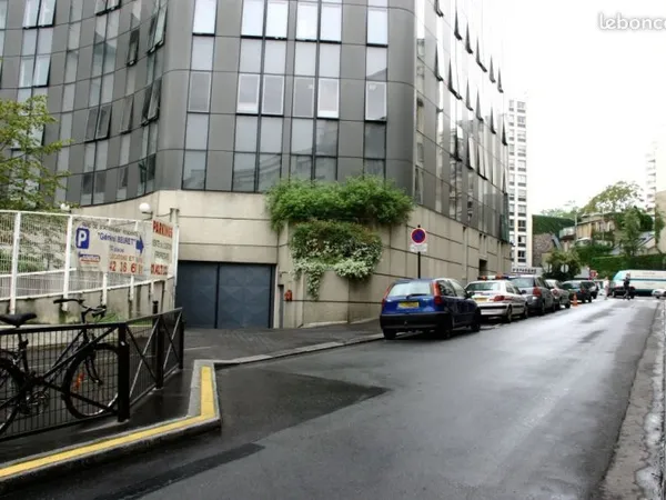 Place parking Saemes Général Beuret - Métro Vaugirard