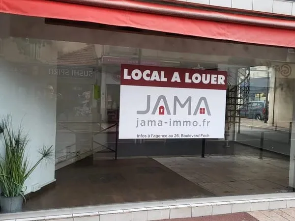 Antibes Centre, 150m Pl de Gaule, Pas de droit au bail