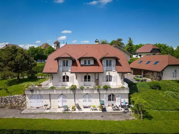 Maison 10 pièces 353 m²