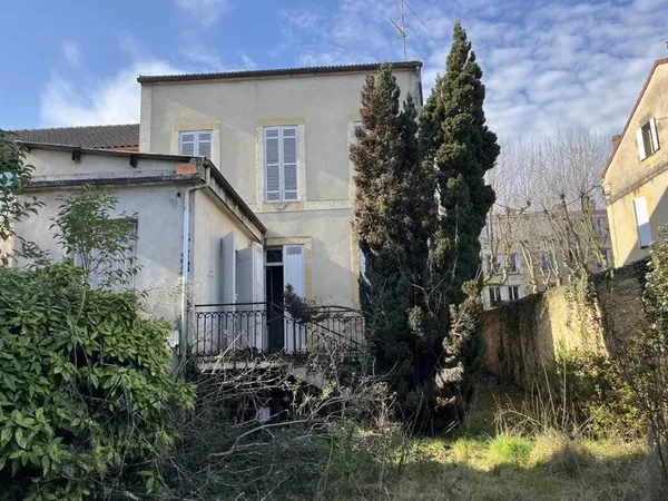 Maison de ville de 8 pièces principales