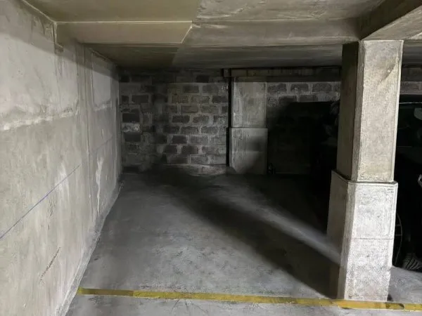 Parking 11 m²