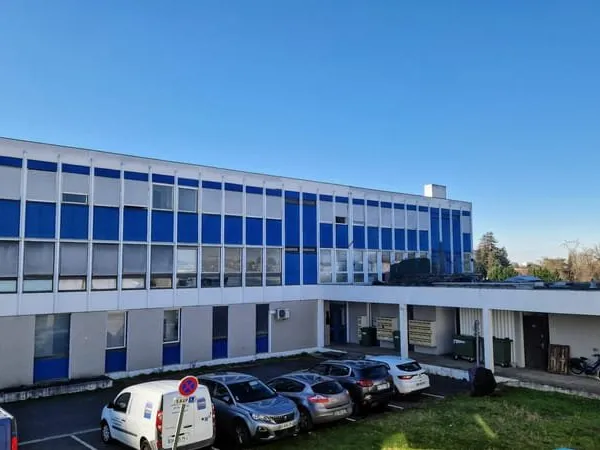 A vendre immeuble de bureaux loués 319 m2 à Artigues Près Bordeaux