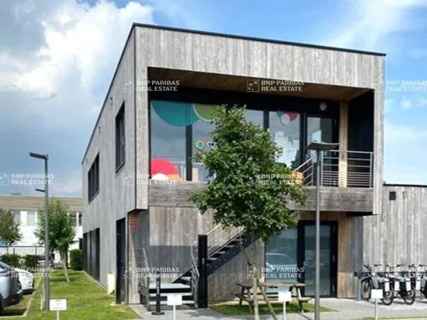 Bureaux 710 m²
