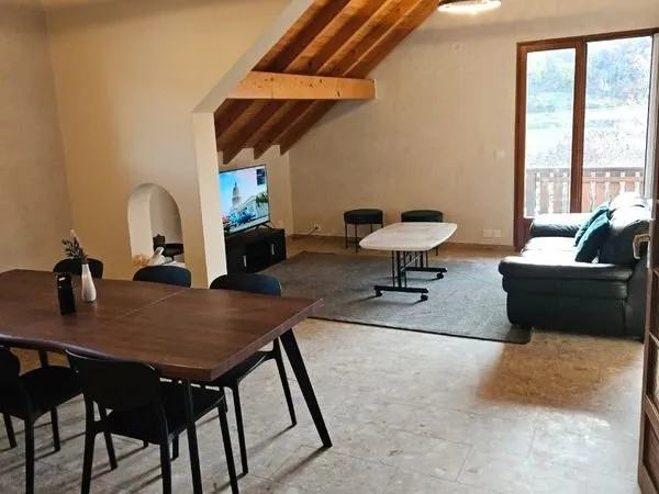Appartement Location Vétraz-Monthoux 4p 100m² 2090€