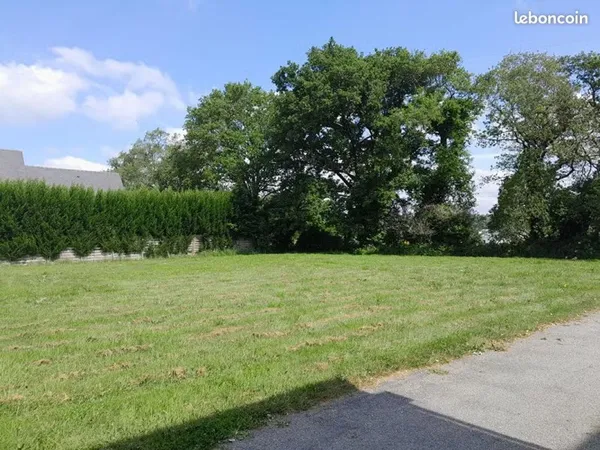 Terrain à Bâtir de 783 m² dans un Cadre Privilégié-Saint-avé