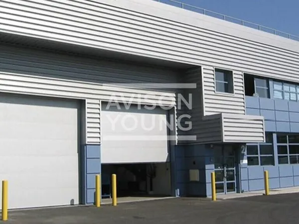 Local d'activité 2073 m²