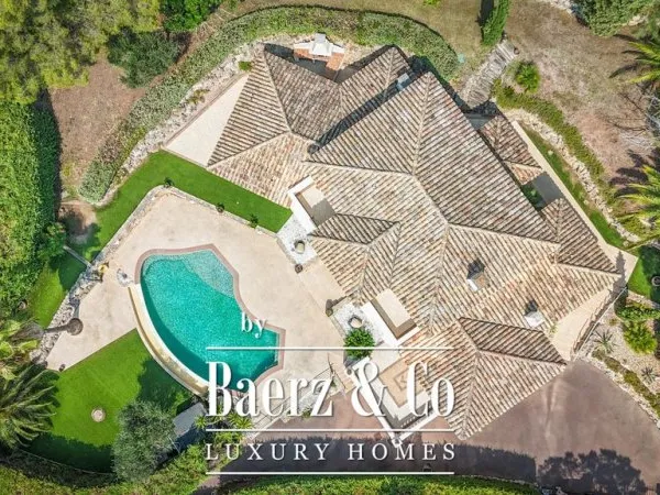 Villa 10 pièces 205 m²