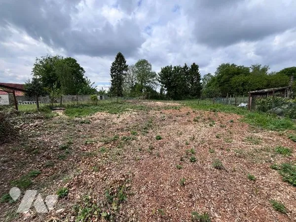 Terrain 1007 m²
