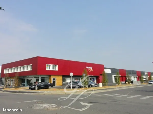 LOCAL D'ACTIVITE 302 m² CHAMBRAY-LES-TOURS