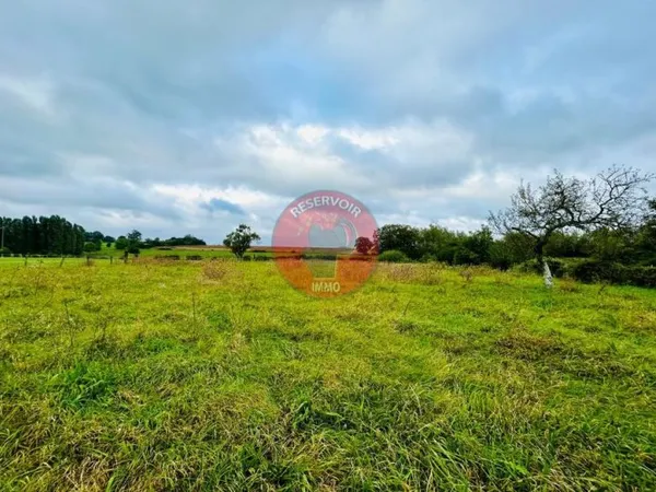 Terrain 3300 m²