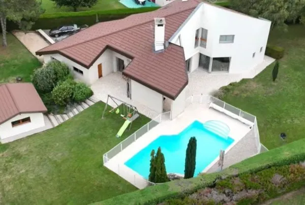 MAISON D'ARCHITECTE DE PLUS DE 200 M² + LOGEMENT 2P INDEPENDANT