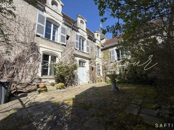 Maison 9 pièces 213 m²