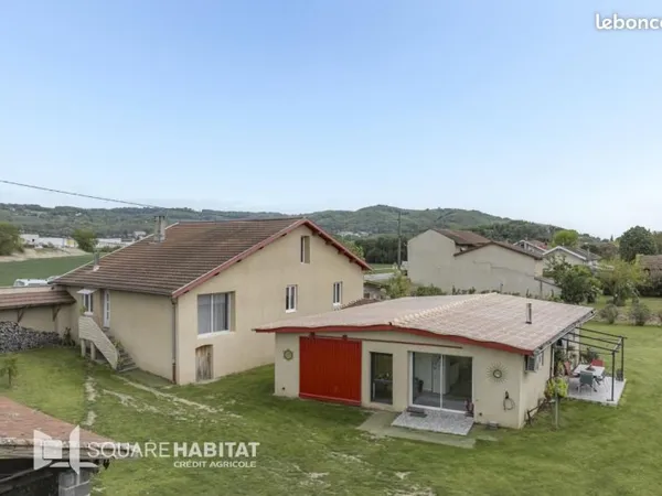 Maison 8 pièces 236 m²