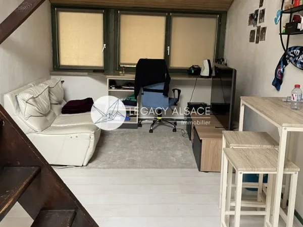 Idéalement situé, beau studio de 21,55m2 en duplex avec gren