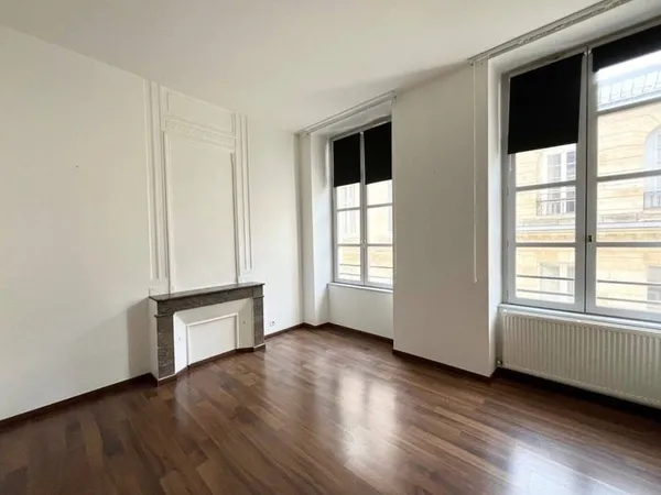 Bureau 125 m²