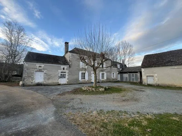 Maison 6 pièces 233 m²