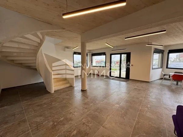 Bureaux 133 m²