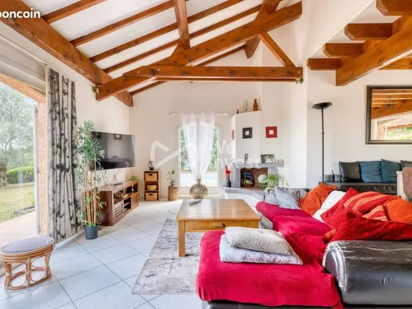 Maison 6 pièces 160 m²