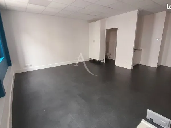 Bureaux 33 m² FORT DE FRANCE
