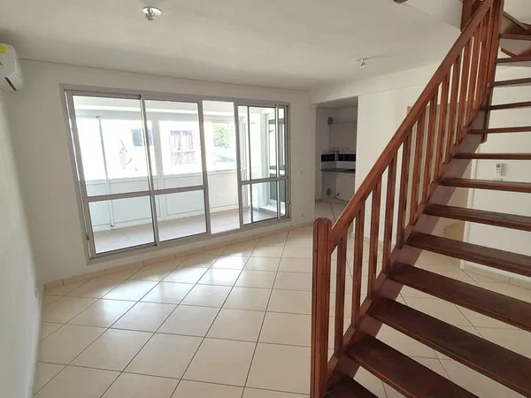 Appartement 102m² T4/5 hyper centre-ville de Saint-Denis
