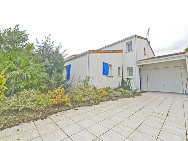 Maison - 100m ²