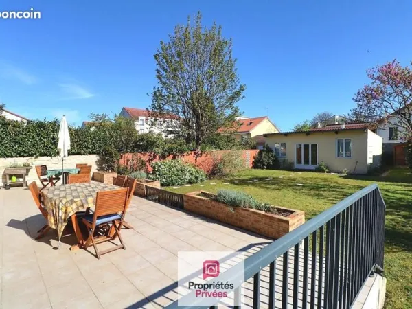 Maison 8 pièces 161 m²
