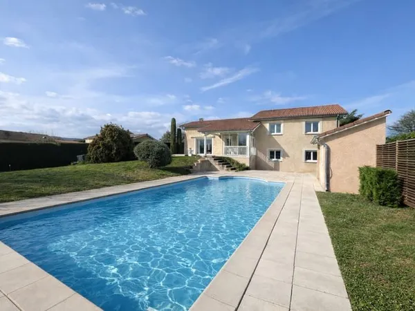 MAISON FAMILIALE 180m2 hab sur GREZIEU LA VARENNE limite CRA
