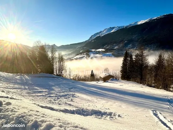 Terrain constructible et viabilisé sur les hauteurs de Saint-Jean-De-Sixt