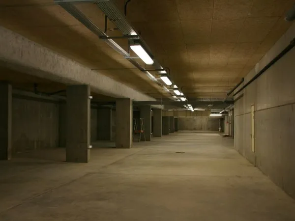 Parking Tours Centre