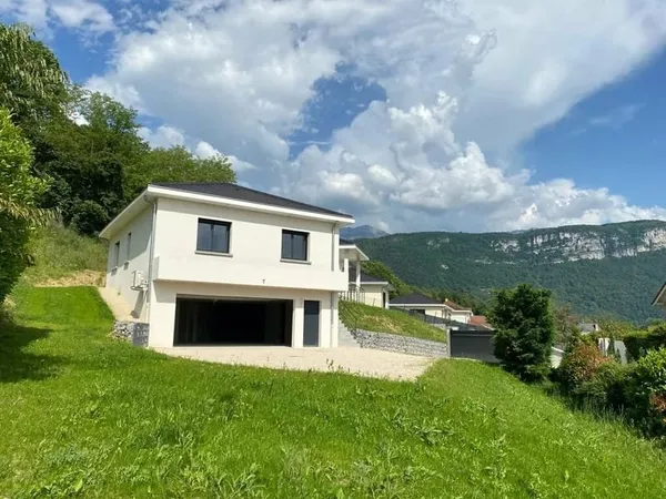 Superbe villa 160 m² + terrasse de 39m² dans secteur résidentiel