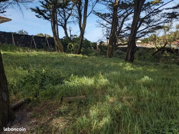 Terrain à vendre à l'Epine dans l'île de Noirmoutier à 50 m de la plage