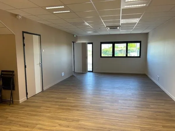 Local 238 m²