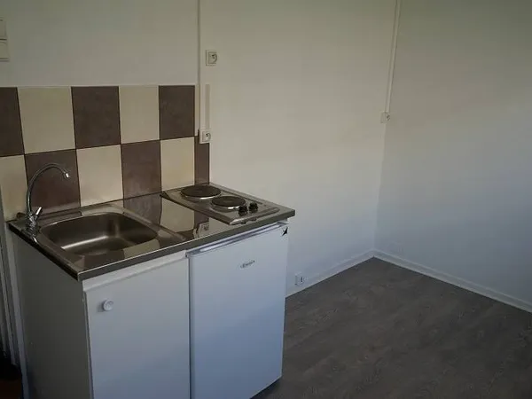 Studio 1 pièce 13 m²