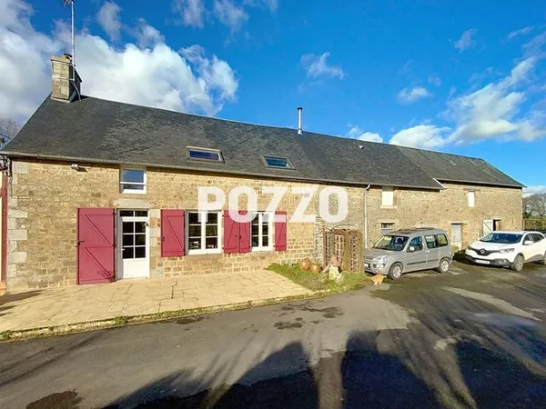 Vente à FOUGEROLLES DU PLESSIS - Maison 5 pièce(s) 120 m2