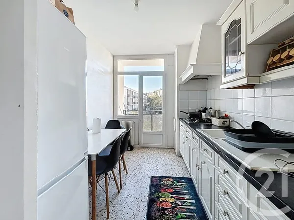Appartement 4 pièces 82 m²