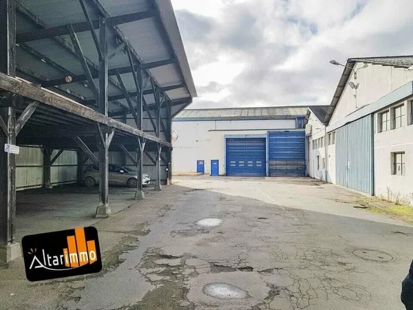Local d'activité 11000 m²