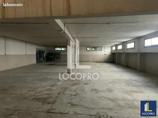 Local d'activité 460 m²