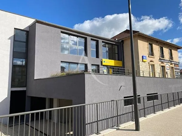 Local commercial 84 m²