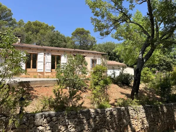 Montmeyan: villa 90m2 avec sa vue exceptionnelle