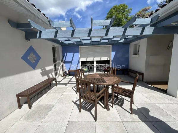 Maison 5 pièces 180 m²
