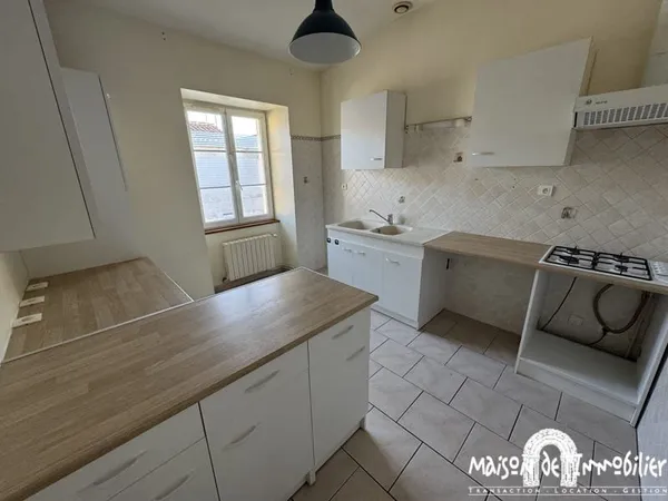 A louer à COGNAC Quartier St Martin - Appartement en duplex